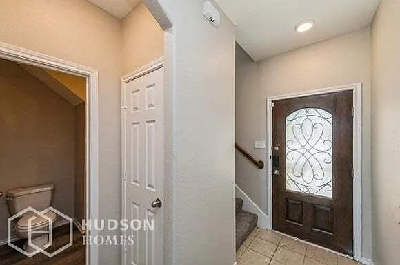 4 bed, 2.5 bath, 1977 sqft, $1,990 — Photo 3