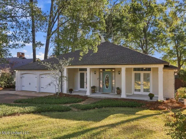 704 Forest Point Dr, Brandon, MS 39047