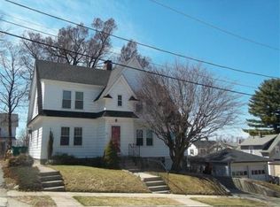 62 Monadnock Ave, Lowell, MA 01851