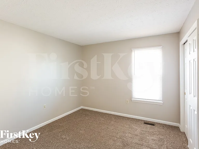 2204 Valley Creek West Ln — Photo 11