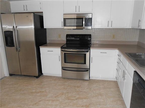 2nd image of 108 Seabreeze Cir
