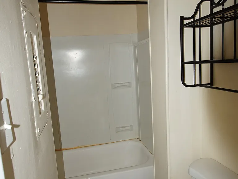 3345 Harrison Ave #3 — Photo 6