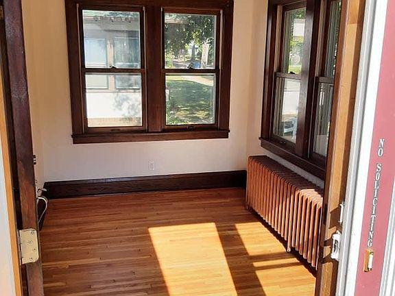 2nd image of 1918 Arthur St NE #1