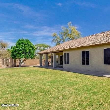360 S Pineview Dr — Photo 1
