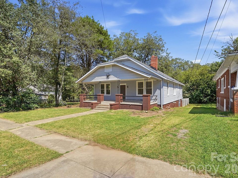 1st image of 704 4th St