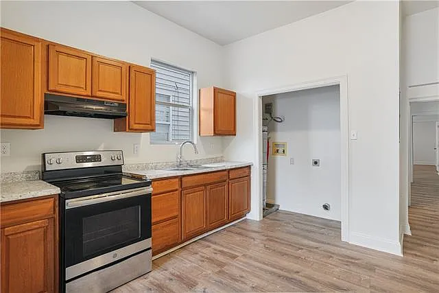 3 bed, 1.0 bath, 1675 sqft, $1,700 — Photo 4