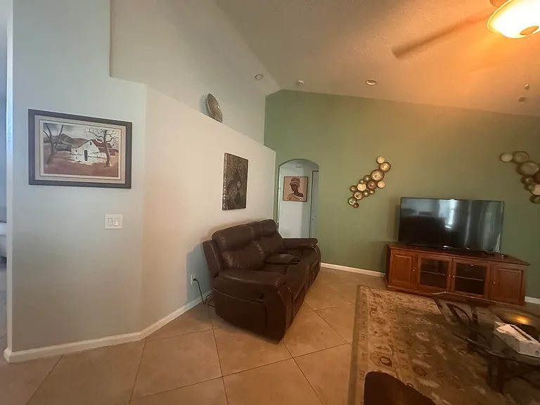 585 SW Undallo Rd — Photo 12