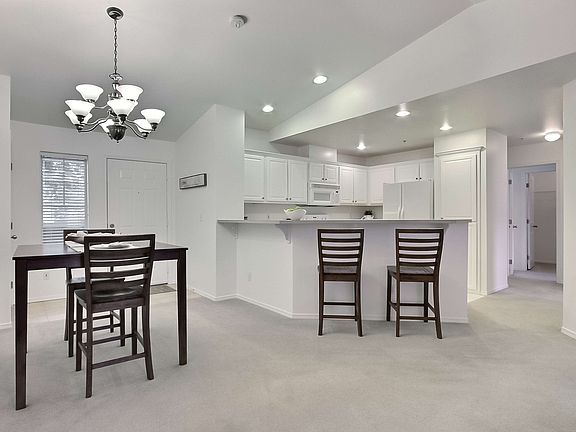 3rd image of 1606 Kennedy Pl #G-3