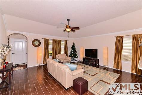 3rd image of 8443 Western Way