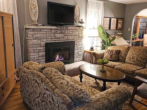 Living Room with gas fireplace.