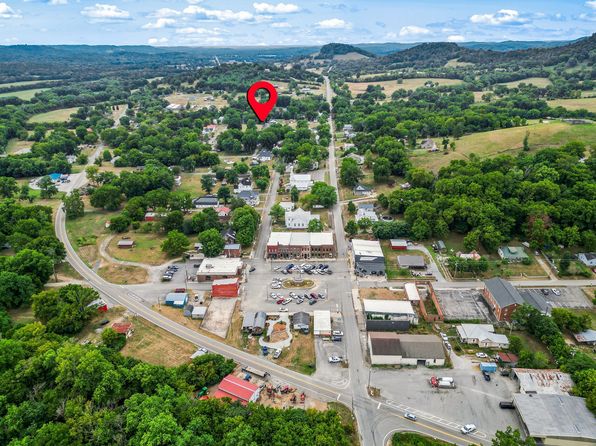 205 Town St, Petersburg, TN 37144