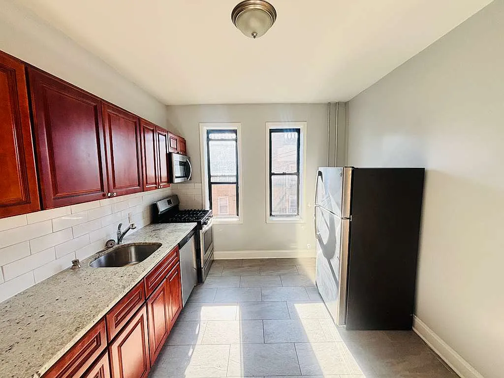 Building Photo - 459 Kennedy Blvd #16E