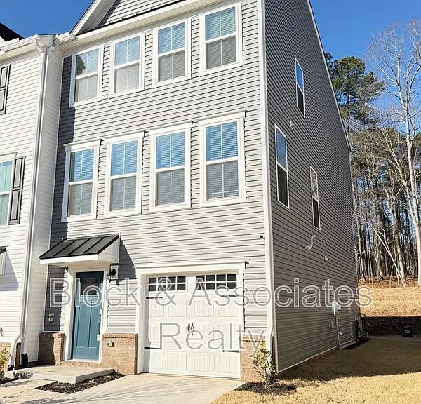 1362 Chowan Ave — Photo 1