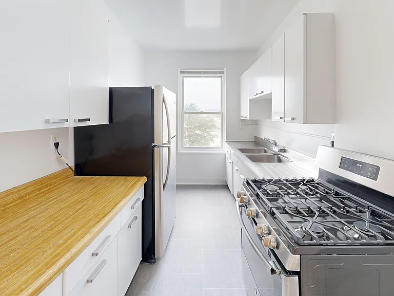 Parkmerced Apartments — Photo 39