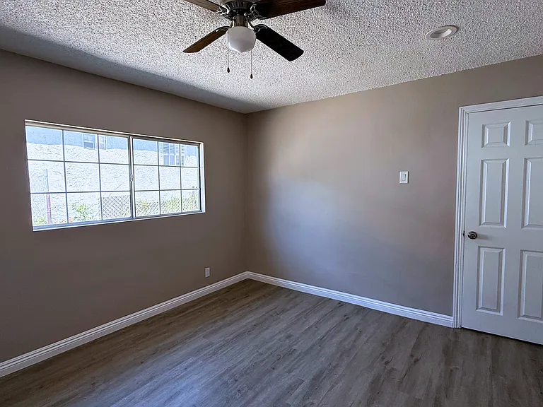1542 Ricardo St #A — Photo 16