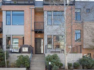 1690 NW Riverscape St, Portland, OR 97209