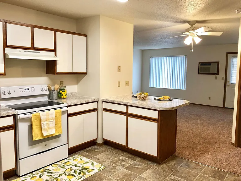 Archway Apartments — Photo 1