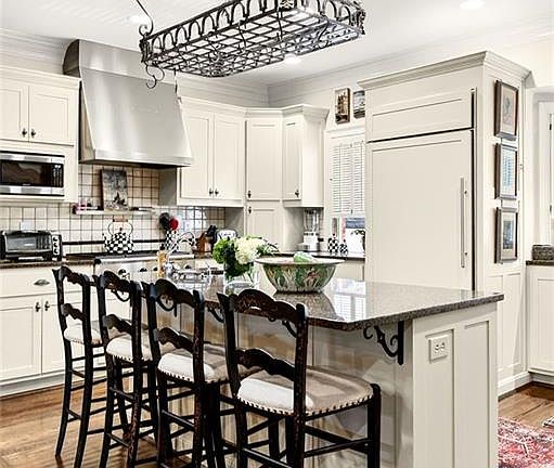 5th image of 3685 Peachtree Rd NE APT 1