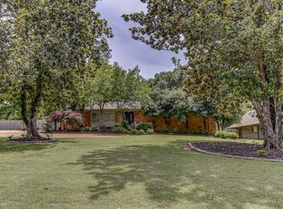 5515 Walnut Grove Rd, Memphis, TN 38120