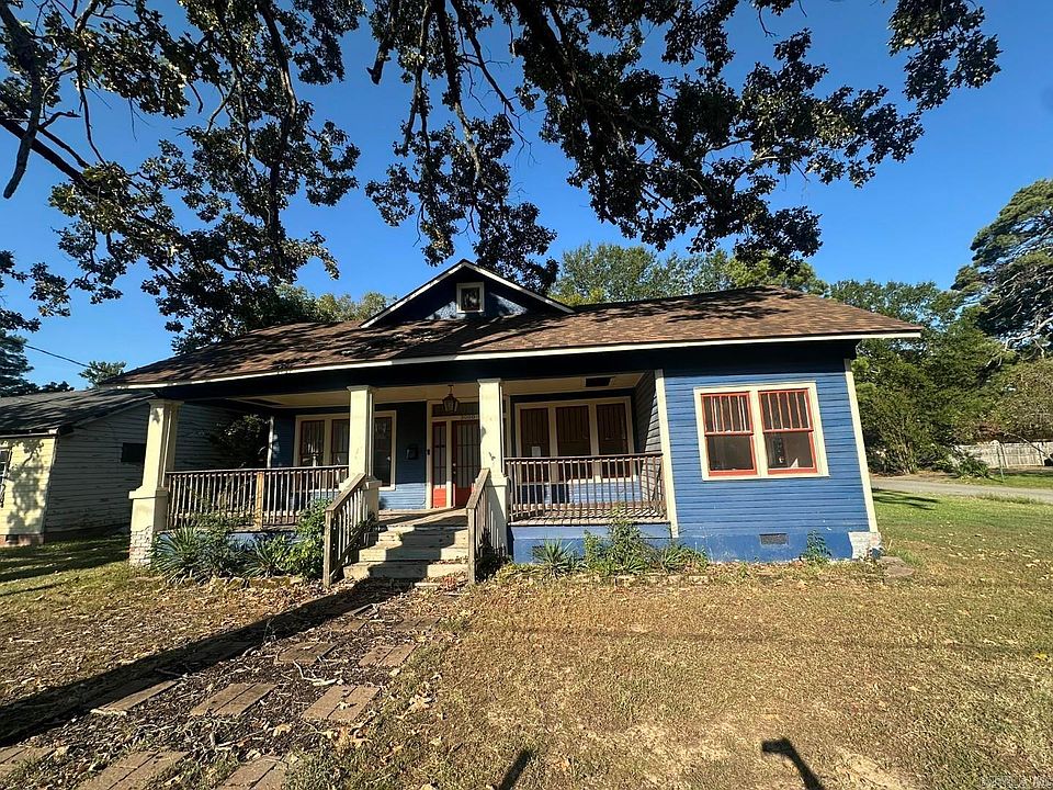 1st image of 3000 S Cherry St