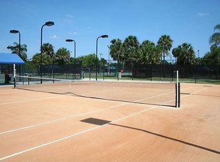 5700 Monte Rosso Rd, Sarasota, FL 34243