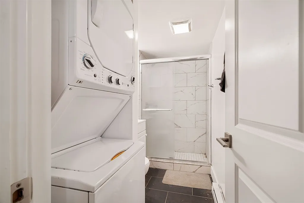 2 bed, 1.0 bath, 537 sqft, $3,925 — Photo 4