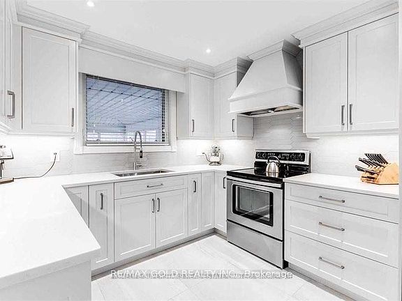 4th image of 3472 Rexway Dr