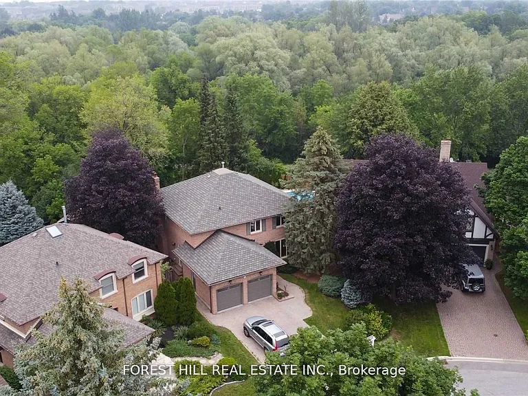 54 Pennock Cres — Photo 20