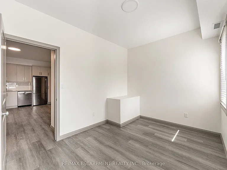 36 Grant Ave #1A — Photo 6
