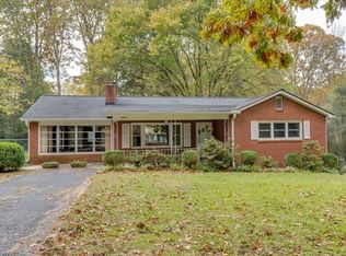 3159 Cardinal Ln, Hendersonville, NC 28792