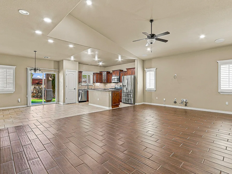 366 Saltford Dr