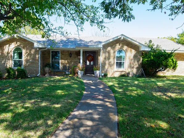 943 Maplecrest Dr, Lancaster, TX 75146