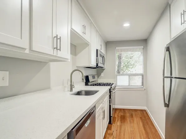 2647 Greenbriar St #4, Houston, TX 77098