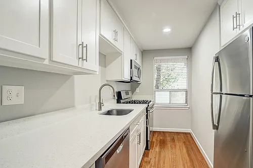 2647 Greenbriar St #4 Photo 1