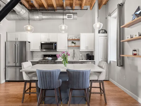 60 Dudley St APT 27, Chelsea, MA 02150