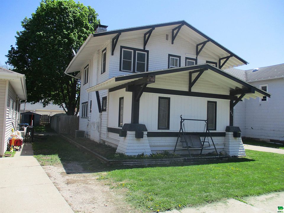 2nd image of 444 Euclid Ave