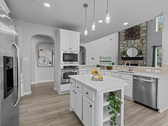5th image of 2700 Salorn Way