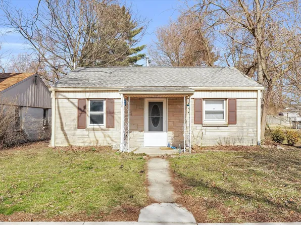 414 E Reynolds St, Tolono, IL 61880