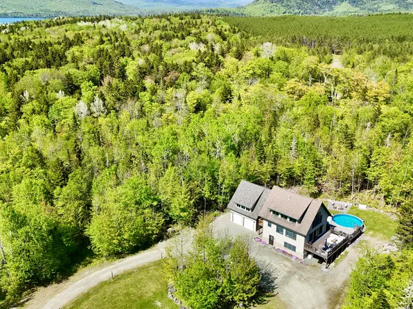 17 Rainbow Way, Greenville, ME 04441