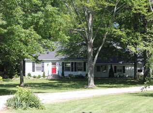 15265 Chamberlain Rd, Grafton, OH 44044