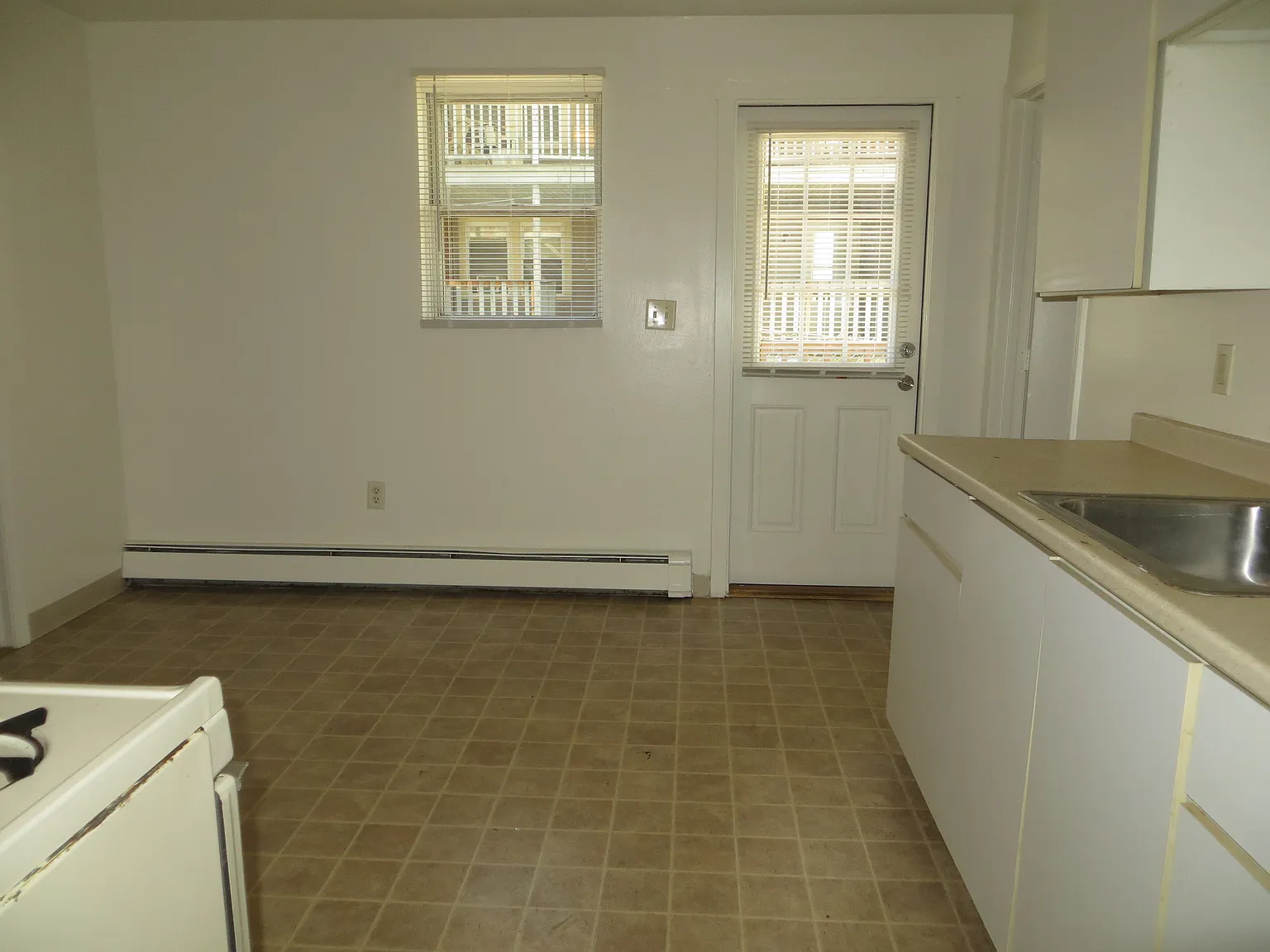 2 bed, $1,600 — Photo 3