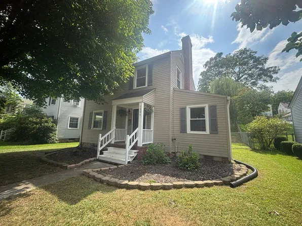 1206 Federal St, Radford, VA 24141