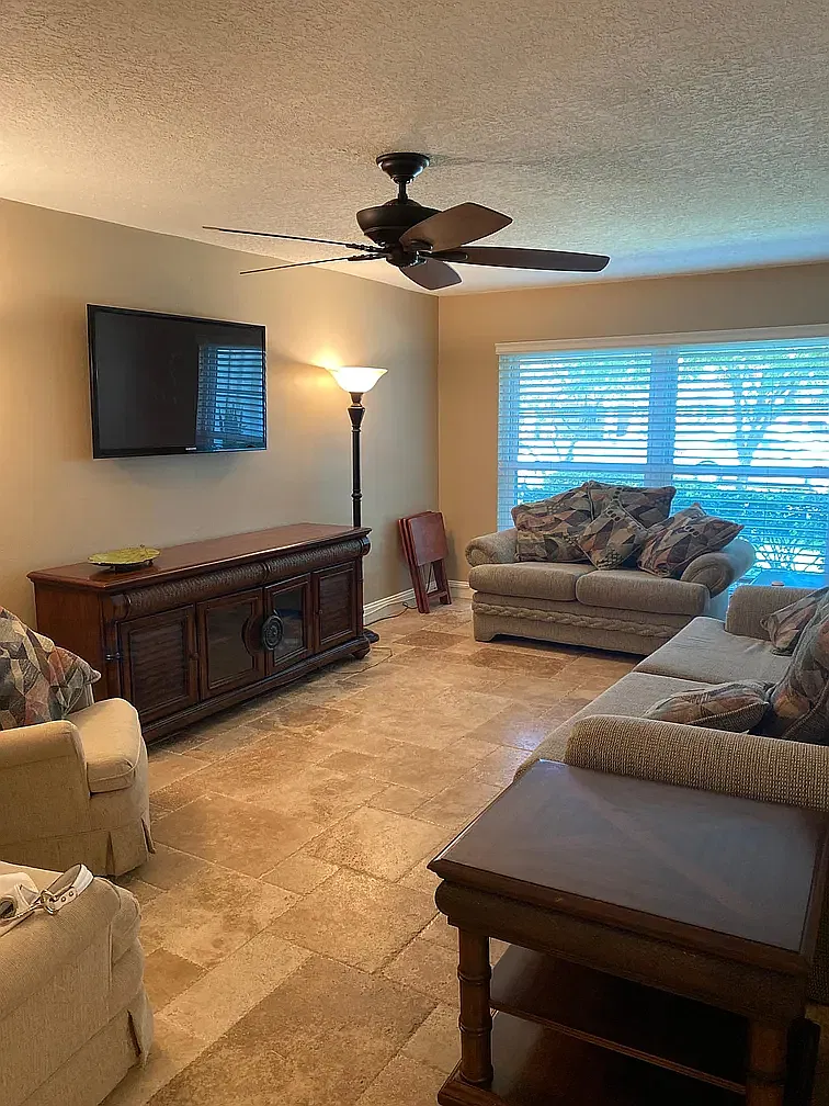 2 bed, 1.5 bath, 950 sqft, $2,150 — Photo 3