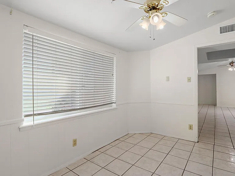 1600 Sumac Dr — Photo 17