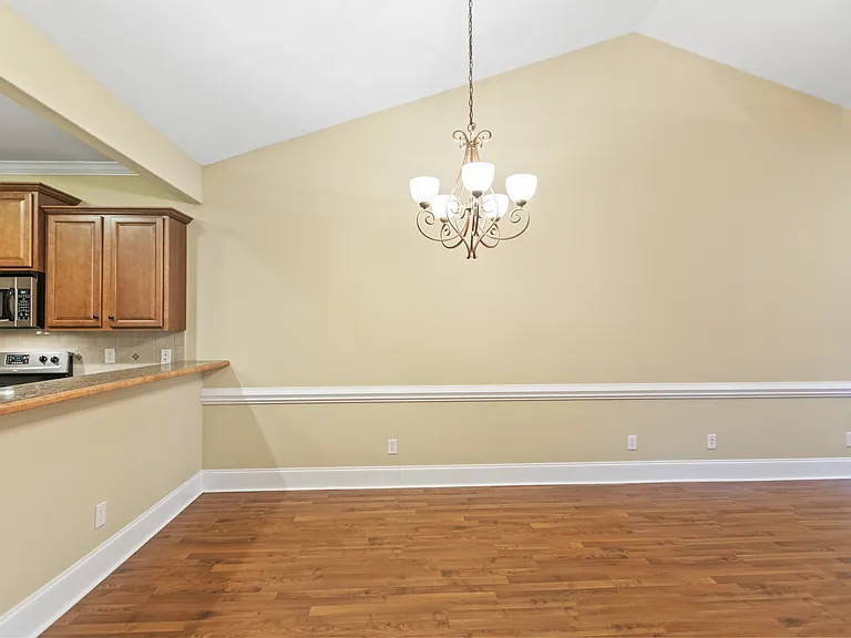 1624 Brook Hollow Dr #1-B — Photo 4