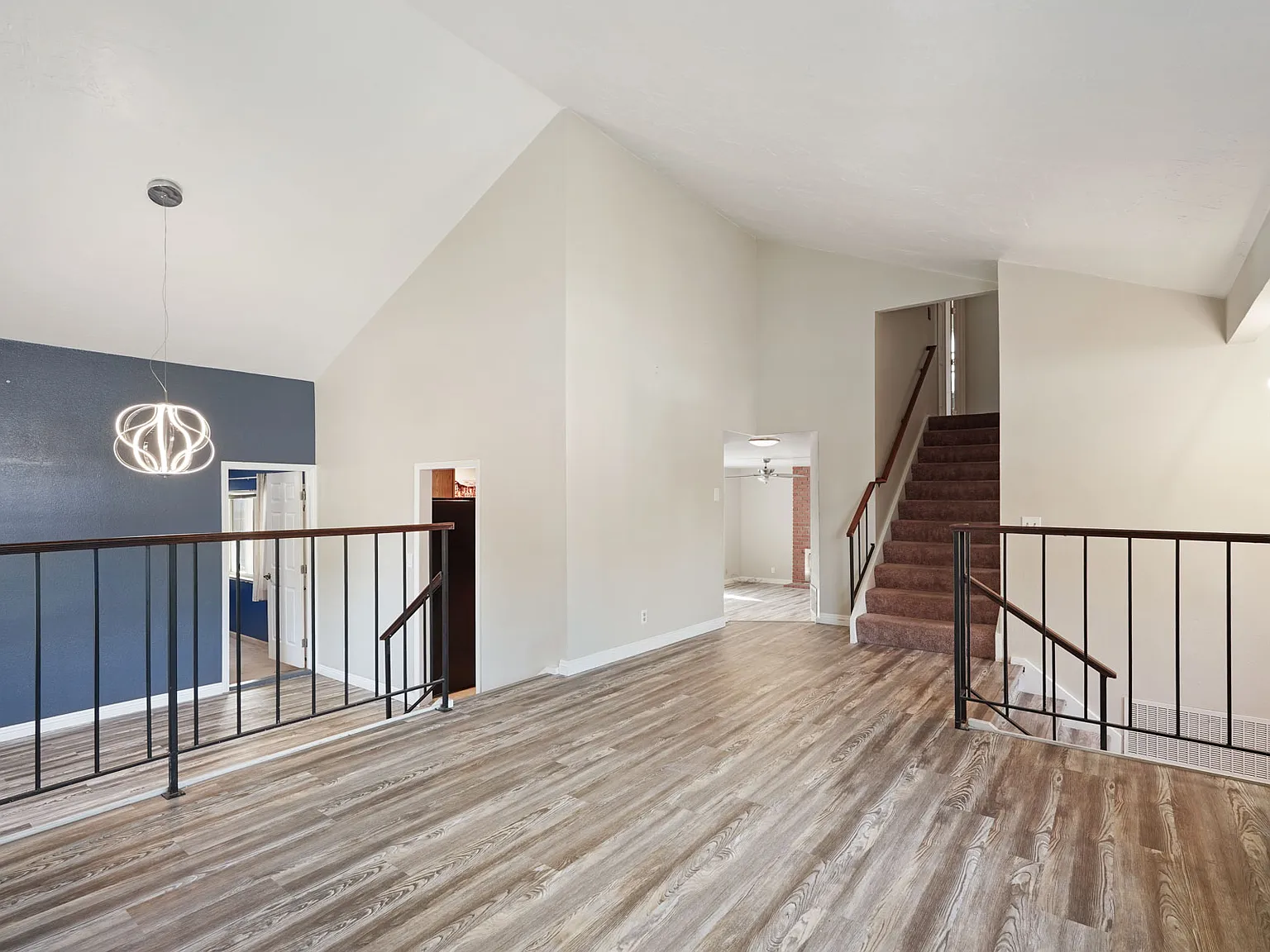 5 bed, 3.5 bath, 7876 sqft, $3,100 — Photo 2