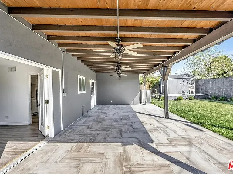 28040 Ermine Pl — Photo 36