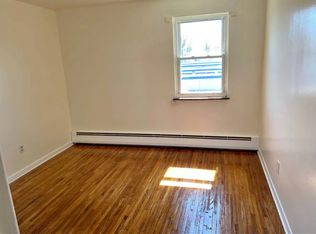 37 Eagan Dr APT 3, Buffalo, NY 14218