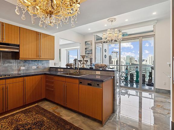 4th image of 1425 Brickell Ave APT 45C