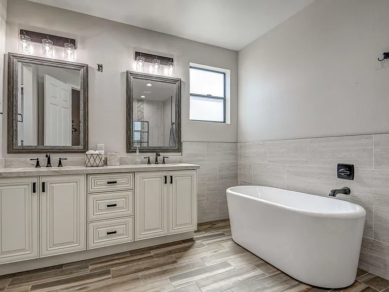 3216 E Sunnyside Ln — Photo 39